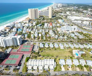 Photo 5 - Mainsail 255