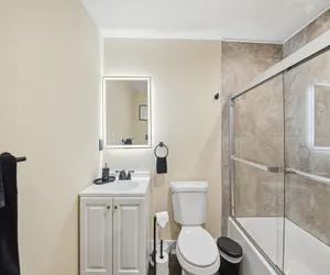 Photo 5 - Spacious 2BR Home North of Downtown Cincinnati