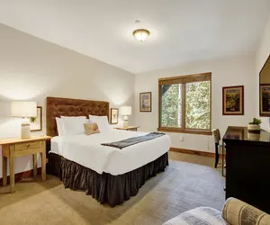 Photo 3 - Premium 2 Bedroom Condo in Arrowhead Village!