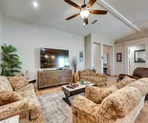 Photo 2 - Arizona Escape, modern vacation rental