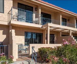 Photo 5 - Lakeshore Village Oasis