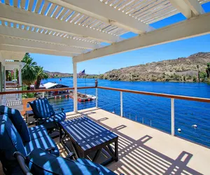 Photo 2 - MEGA Dock House on the Strip