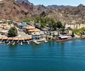 Photo 4 - MEGA Dock House on the Strip