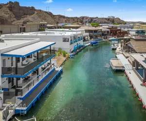 Photo 4 - Chateau Bleu