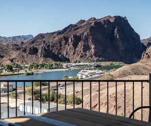 Photo 2 - Bayview Beauty! River access and mountain views!