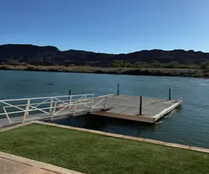 Photo 3 - CliffHanger