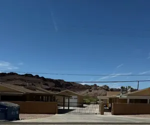 Photo 4 - CliffHanger