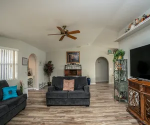 Photo 5 - Cliffrose pool home with RV/Boat parking