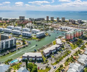 Photo 2 - Estero Island Yacht & Racquet Club 224