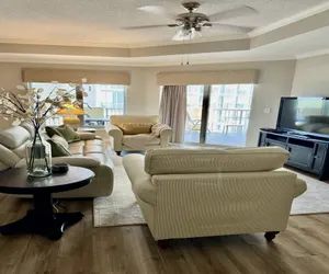 Photo 2 - Oceanview Condo with Amenities, 703 Royale Palms