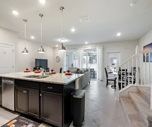 Photo 4 - Windsor Cay Resort 5 Bedroom Townhome with Pool