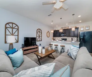 Photo 2 - Solterra Resort 4 Bedroom Pool Townhome Pet Friendly