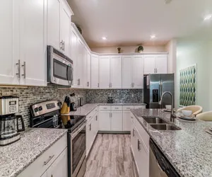 Photo 5 - Storey Lake Resort 6 Bedroom Home Near Clubhouse