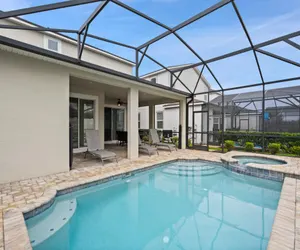 Photo 2 - Solara Resort 6 Bedroom Private Pool Home