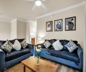 Photo 2 - Tuscana Resort 3 Bedroom Condo Clubhouse Access 8 miles to Disney