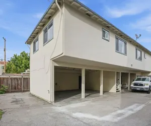 Photo 2 - Walk to University (SCU)- 2 BR Unit w/ Parking!!!