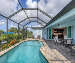 Photo 2 - Englewood 5 Bedroom Pool Home 3 miles to Gulf Beaches!