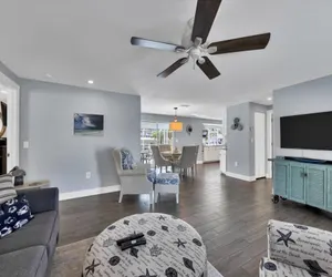 Photo 2 - Englewood 2 Bedroom Canalfront Pool Cottage