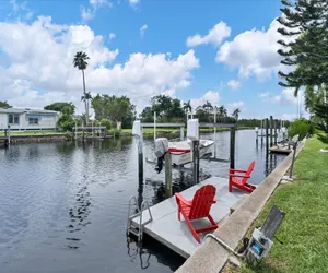 Photo 5 - Punta Gorda 3-Bedroom Canalfront Pool Vacation Home with Dock