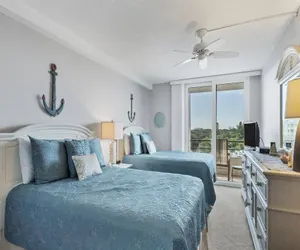 Photo 5 - Anchorage Resort Siesta Key 6th Floor 2 bedroom Condo Beach Access