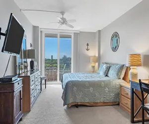 Photo 4 - Anchorage Resort Siesta Key 6th Floor 2 bedroom Condo Beach Access