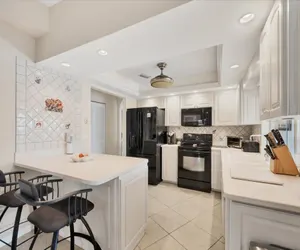 Photo 4 - Punta Gorda Isles 3-Bedroom Canal-front Pool Home with Dock