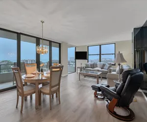 Photo 2 - Anchorage Resort 9th Floor 2-Bedroom Condo with Balcony- Gulf View! Pool/Beach