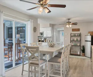 Photo 4 - Cape Coral 3 Bedroom Private Pool Home - Canal Access