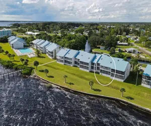 Photo 5 - Myakka River 2/2 Private Waterfront Condo with Loft