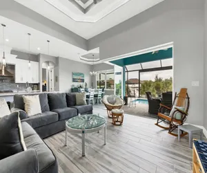 Photo 2 - South Gulf Cove 3 Bedroom Canal Pool Home