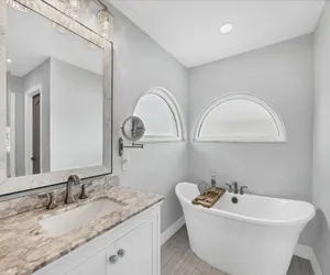 Photo 5 - Punta Gorda 3-Bedroom Canalfront Vacation Home with Pool