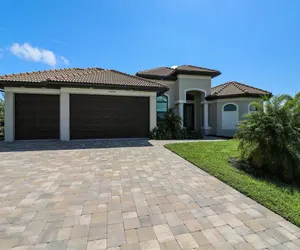 Photo 5 - South Gulf Cove 3 Bedroom Canal Pool Home