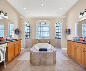 Photo 5 - Cape Coral 4 Bedroom Private Pool Home