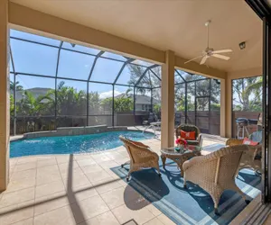 Photo 2 - Cape Coral 4 Bedroom Private Pool Home