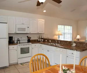 Photo 3 - Rotonda West 2 Bedroom Condo w Lanai 9 miles to Gulf Beaches