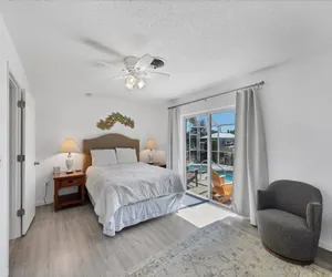 Photo 4 - Harbor Heights Private Pool Vacation Home on Canal with BBQ and Dock