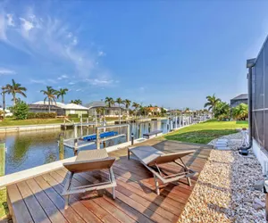 Photo 5 - Punta Gorda Isles 3-Bedroom Canal-front Pool Home with Dock