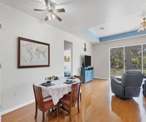 Photo 5 - Close to Casey Key Nokomis Beach Pet Friendly Large Yard