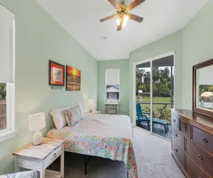 Photo 3 - Close to Casey Key Nokomis Beach Pet Friendly Large Yard