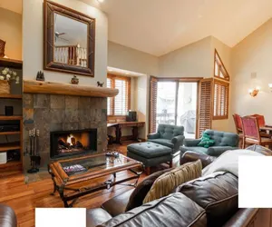 Photo 2 - Strawberry Park #604