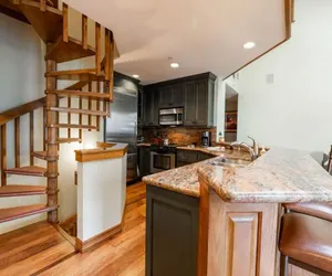 Photo 4 - Strawberry Park #604