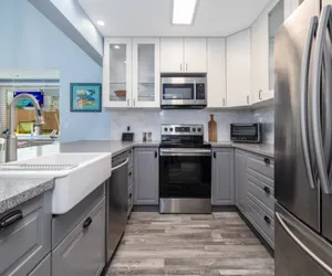 Photo 4 - Beautifully Decorated townhome in Sugar Mill NSB