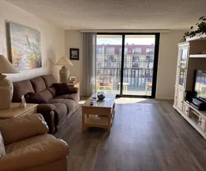 Photo 3 - Vantage Pointe #408