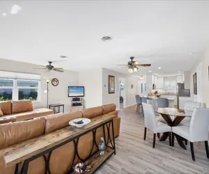 Photo 4 - Englewood Private Vacation Home on Lemon Bay Canal with Hot Tub - Only 4 Miles to Gulf Beaches