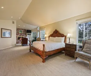 Photo 3 - Winners Circle 30