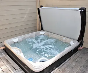 Photo 5 - Pole House 99