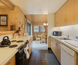 Photo 4 - Pole House 99