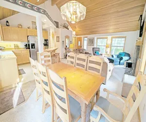 Photo 5 - Snowshoe Inn-Pyramid Mtn 7