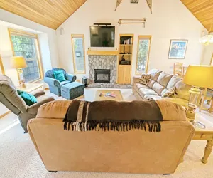 Photo 3 - Snowshoe Inn-Pyramid Mtn 7