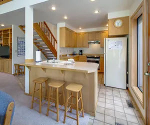 Photo 2 - Maury Mountain 36